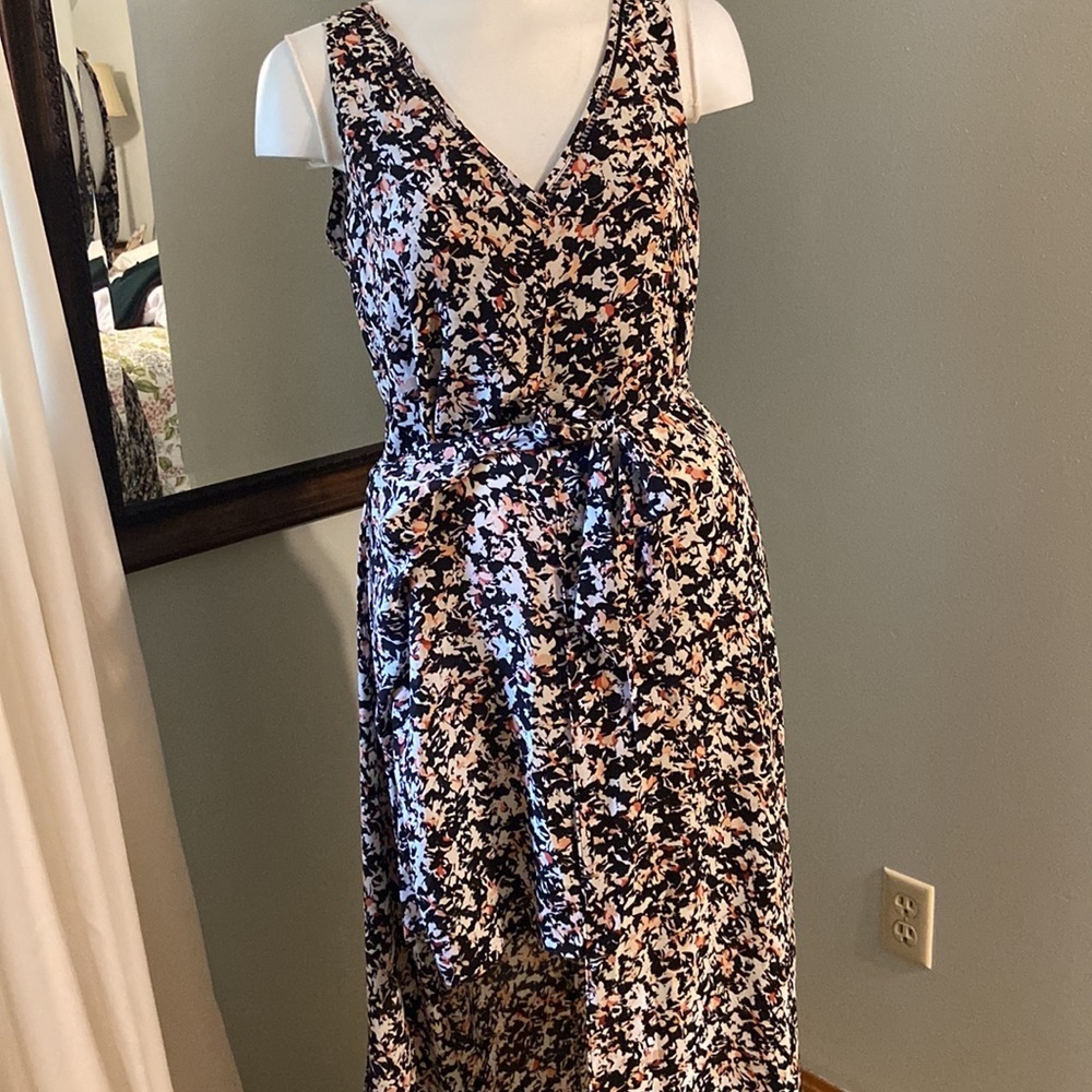 White House Black Market- EUC hi/low dress - Picture 2 of 5